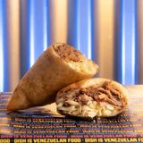 Empanada de Carne Mechada y Queso Amarillo