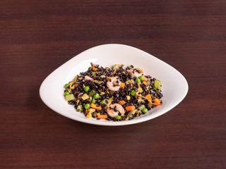 142. Riso venere con gamberi