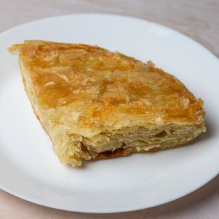 Burek prazan