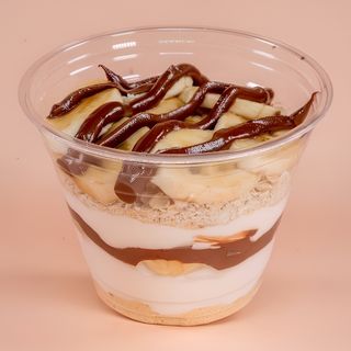 ЗАКУСКА ЙОГУРТ И БАНАН