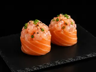 Gio salmone gamberi crudo 2 pezzi