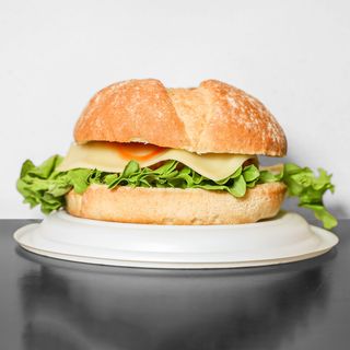 Hamburguesa De Pollo Con Huevo