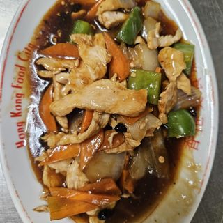 Pollo Con Pimientos Verdes Y Salsa De Judías Negras