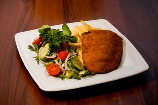 Filet z kurczaka z frytkami