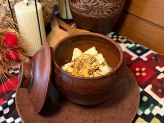 Ліниві вареники з карамеллю та горіхами