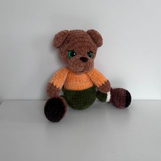 Ведмедик у помаранчевому 