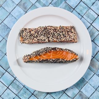 Filetto di salmone in crosta di sesamo 2 pezzi