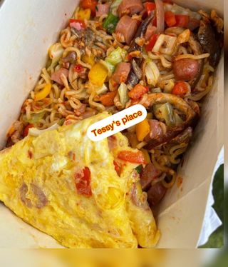 1 Pack of Noddles, Egg And Sausage 