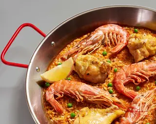 Paella mixta de gambas y pollo para 2 personas