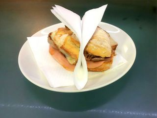 Prego no Pão Alcatara