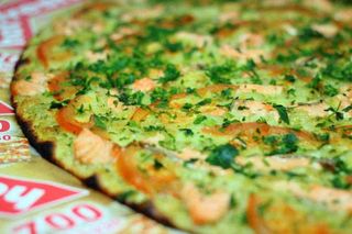 Піца Квантро з лососем630г