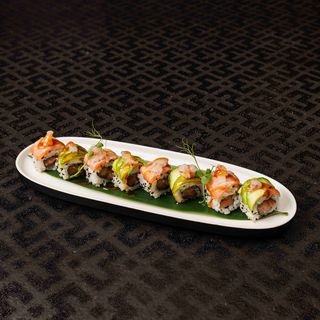 Uramaki tataki salmon