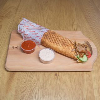 KEBAB Z KURCZAKA NA CIENKIM CIEŚCIE DUŻY