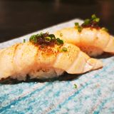 Nigiri De Salmón Flameado (2 Pzs.)