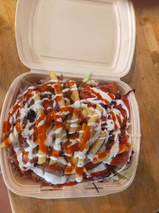 Piatto kebab con pane