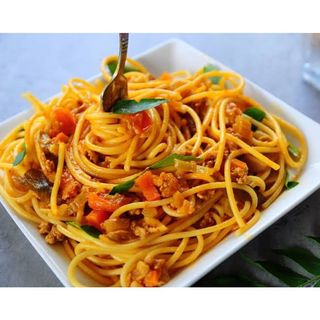 Stir Fry Spaghetti In Chicken Curry