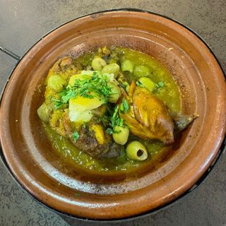 Tajine De Pollo Con Limón Y Aceitunas