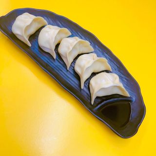 Ravioli di manzo 5 pezzi（蒸牛肉饺）