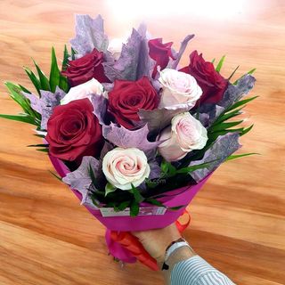bouquet rose rosse e rose rosa piccolo 3 rose totali