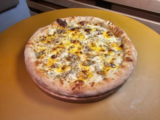 Піца Квадро Формаджи (4 сири)