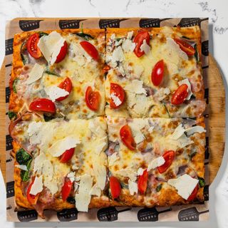 Pizza Amatriciana (2 persoane)