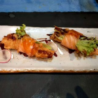 191. Rollo De Frito De Salmón (2 Uds.)