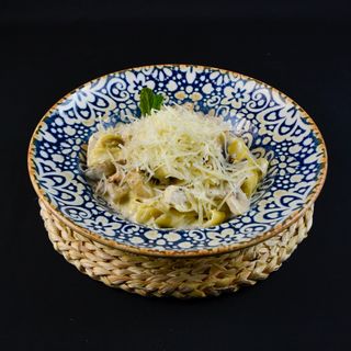 Фетучини с курицей и грибами 