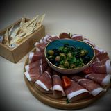 Prosciutto and olives 300g