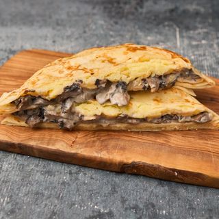 Slana palačinka sa krompirom i pečurkama