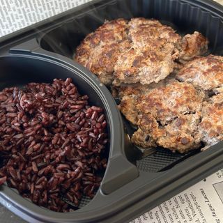 Телешки кюфтета на скара