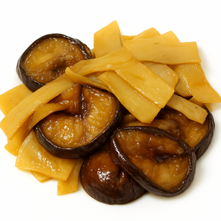 Bambú Y Setas Chinas Salteadas