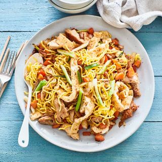 Chicken stir fried noodles