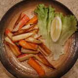 Рулца от раци в масло (200г)