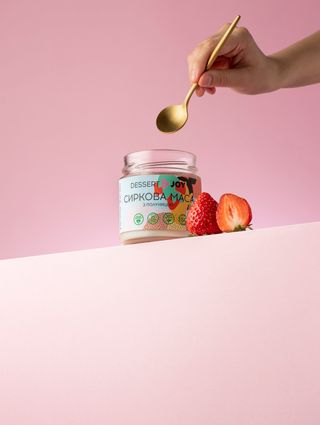 Десерт сиркова маса з полуницею