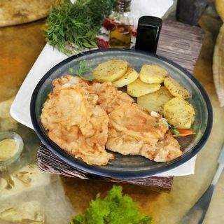 Snitel cu caşcaval 250 g (fără garnitură)