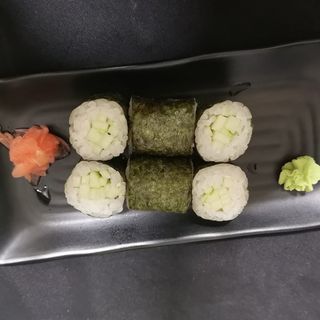 16. Rollo De Pepino Y Sésamo (6 Pzs.)