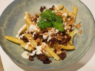 Картопля фрі з яловичиною теріякі