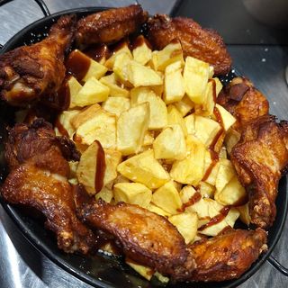 ALITAS DE POLLO BARBACOA 8Uds