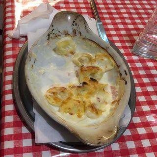 Tortellini relleno de carne