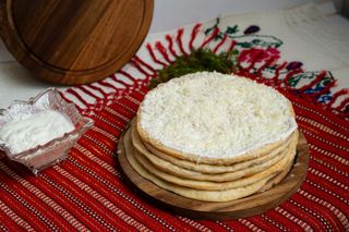 Placinta cu cartofi, branza si smantana