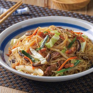 Fideo de arroz c/ ternera 