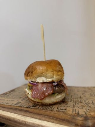 Телешки бургер