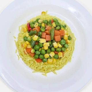 Orez galben cu legume