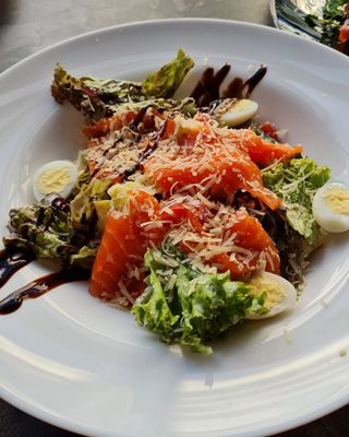 Цезар з лососем