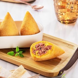 Coxinha de costela com catupiry 4 unidades