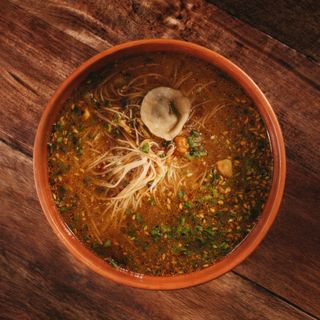 ცხარე აზიური წვნიანი