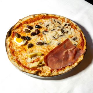 Pizza capricciosa