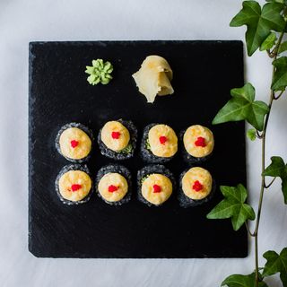 Запечений рол з лососем (320г)