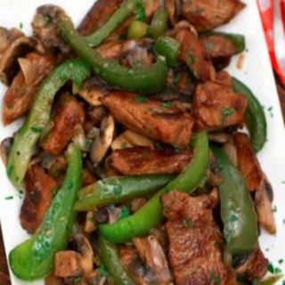 Ternera Con Pimientos Verdes