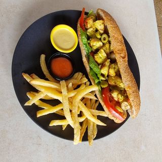 Sandwich Au Poulet Et Frites